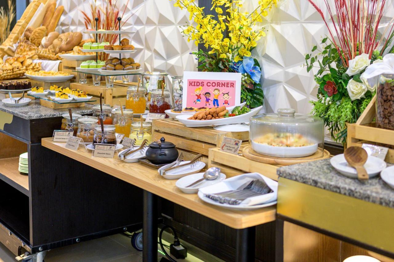 泽希纳水疗度假村【SHA Extra Plus】 Patong 外观 照片 A children's buffet at a hotel in Japan