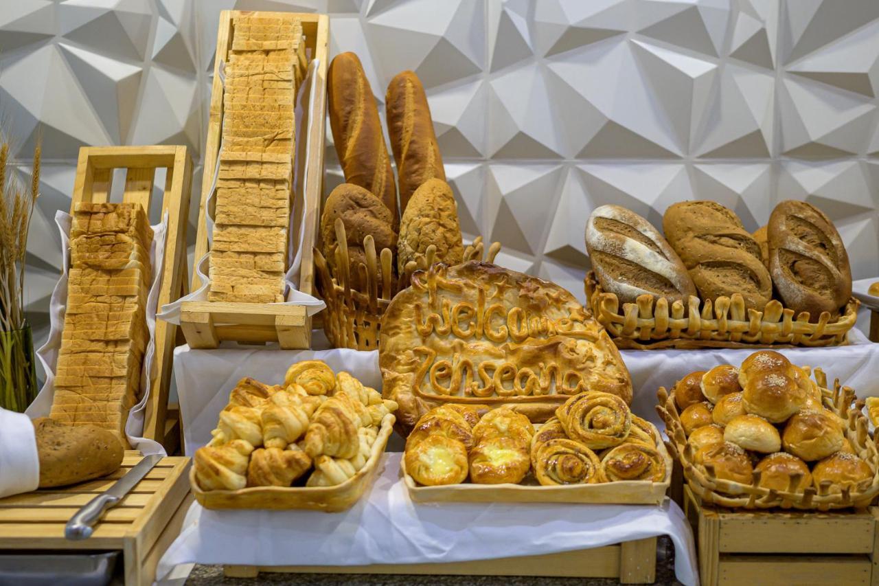泽希纳水疗度假村【SHA Extra Plus】 Patong 外观 照片 Bread and pastry
